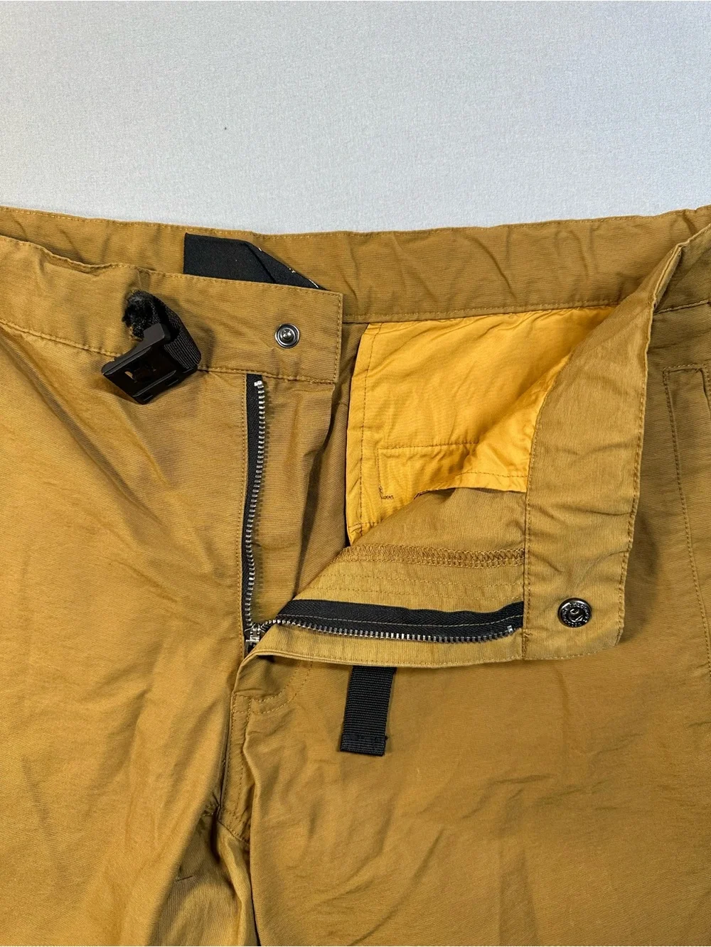 Coldsmoke All Terrain Shorts w/ Integrated Adjustable Webbing Belt - Mens Large